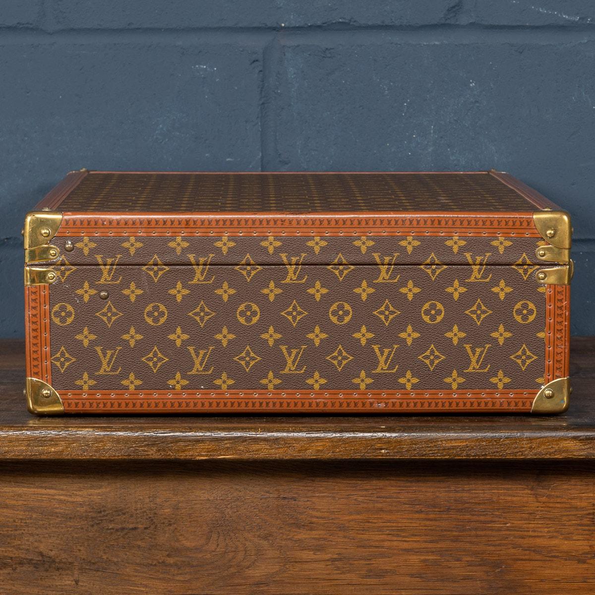 20th Century Louis Vuitton Suitcase In Monogram Canvas, France, c.1970 In Good Condition In Royal Tunbridge Wells, Kent