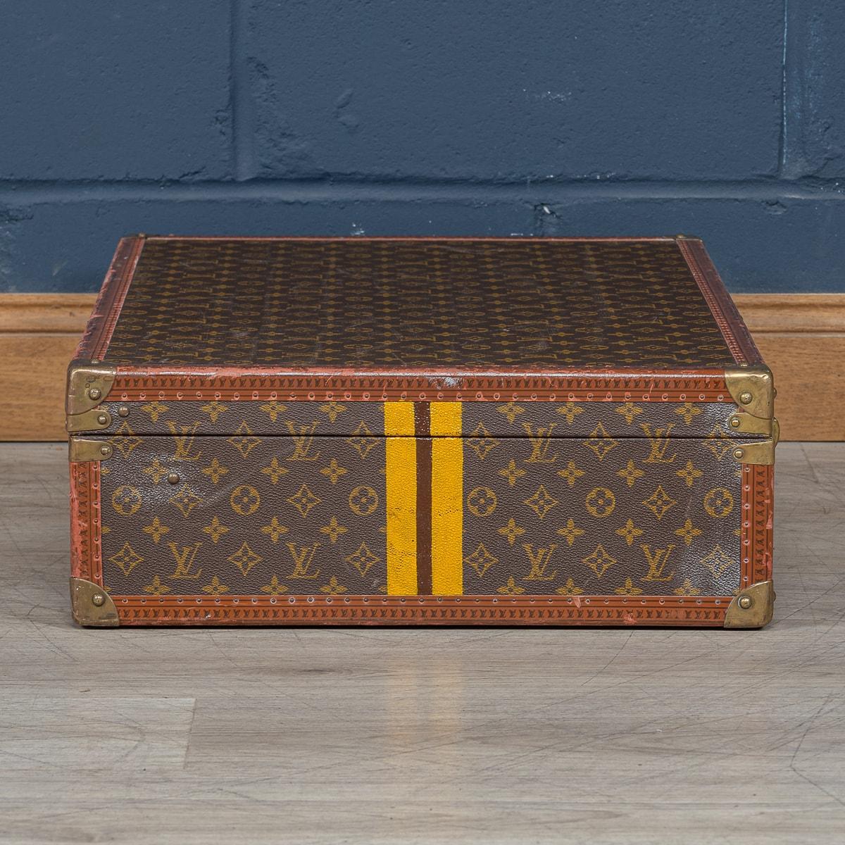 Louis Vuitton-Koffer des 20. Jahrhunderts mit Monogramm aus Segeltuch, Frankreich ca. 1970 im Zustand „Gut“ im Angebot in Royal Tunbridge Wells, Kent