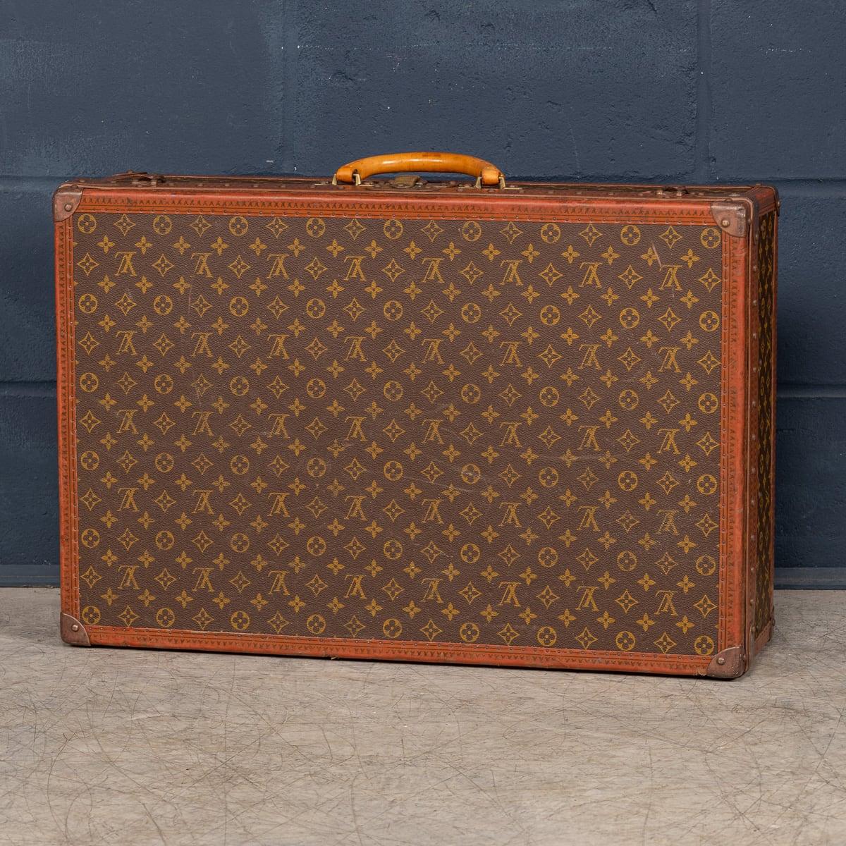 Valise Louis Vuitton du 20ème siècle en toile monogrammée, France vers 1970 Bon état - En vente à Royal Tunbridge Wells, Kent