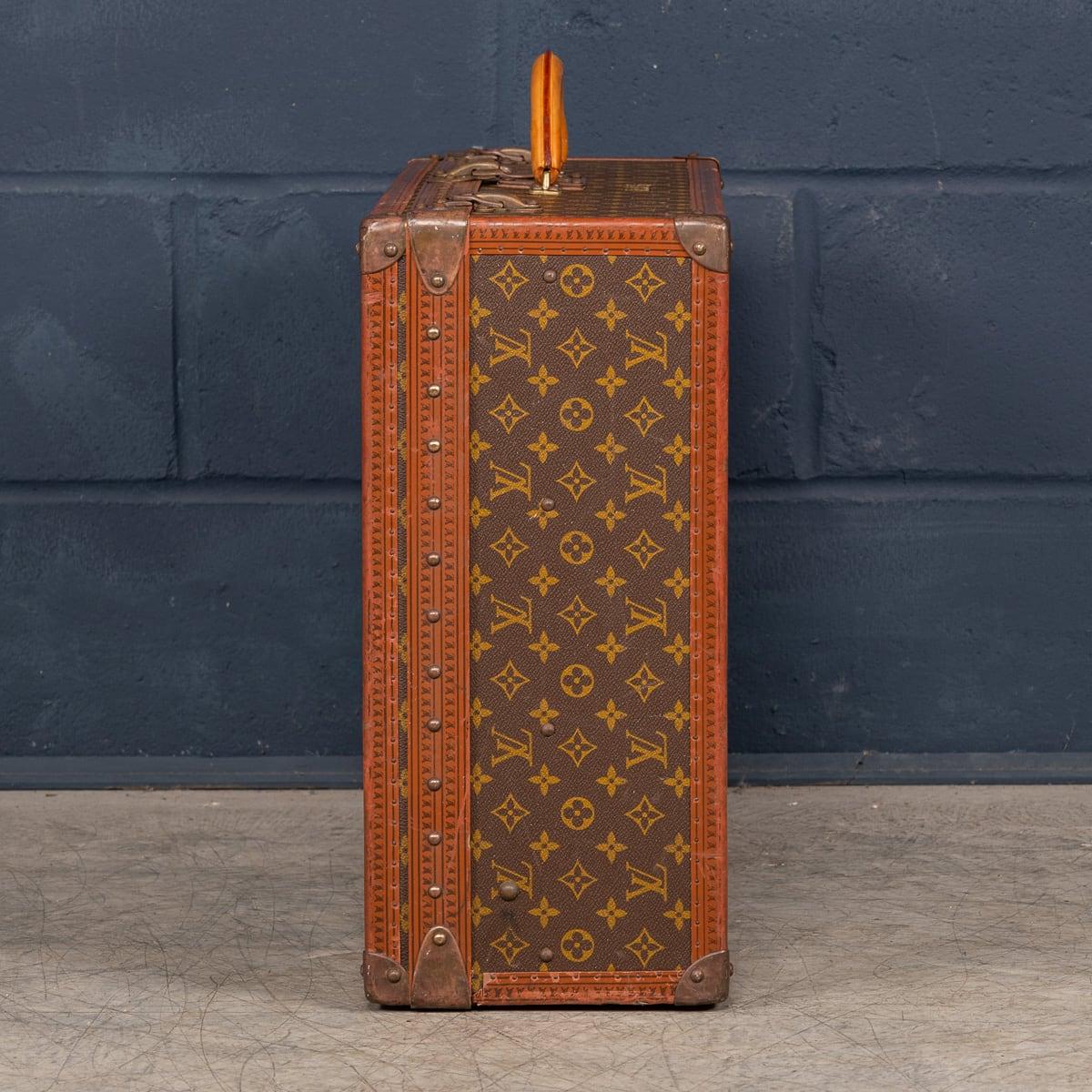 20ième siècle Valise Louis Vuitton du 20ème siècle en toile monogrammée, France vers 1970 en vente