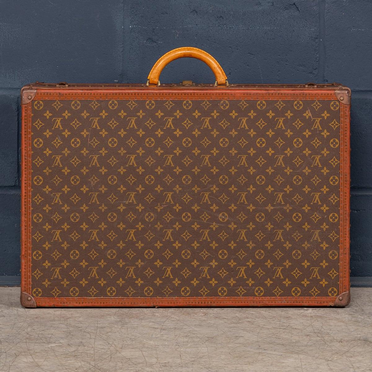 Valise Louis Vuitton du 20ème siècle en toile monogrammée, France vers 1970 en vente 2
