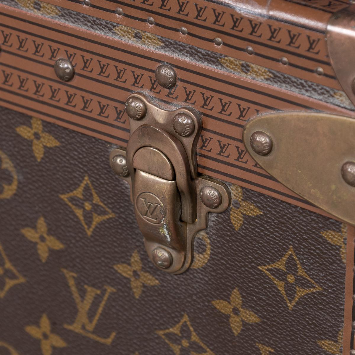 Valise Louis Vuitton du 20ème siècle en toile à monogrammes, France en vente 7