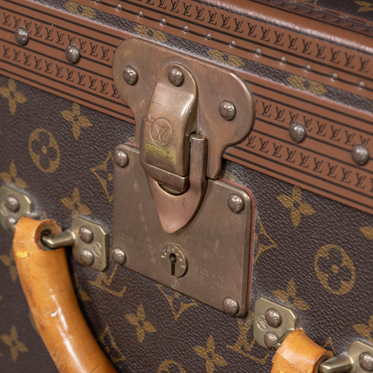 Valise Louis Vuitton du 20ème siècle en toile à monogrammes, France en vente 8