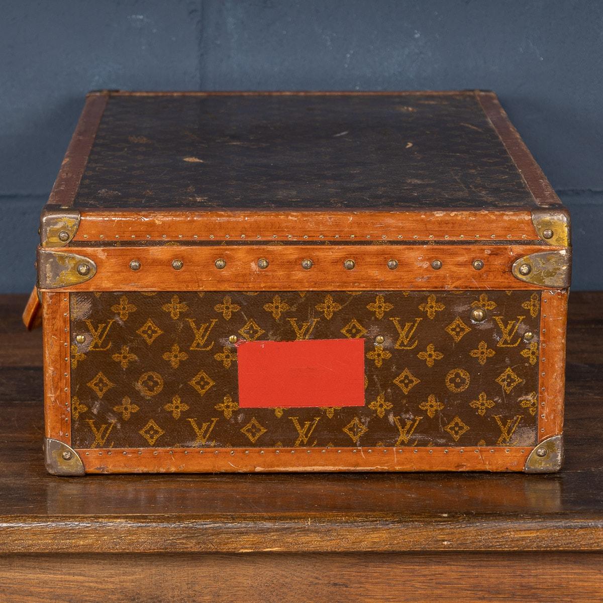 20th Century Louis Vuitton Suitcase in Monogram Canvas, Paris In Good Condition In Royal Tunbridge Wells, Kent