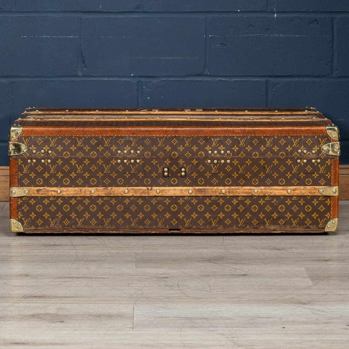 20th Century Louis Vuitton Trunk, France c.1930 In Good Condition For Sale In Royal Tunbridge Wells, Kent