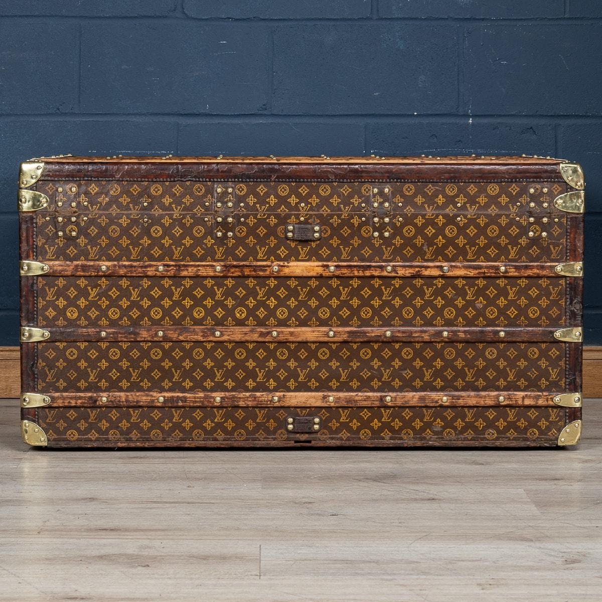 Louis Vuitton-Koffer aus Monogramm-Leinwand des 20. Jahrhunderts, Frankreich um 1910 im Zustand „Gut“ im Angebot in Royal Tunbridge Wells, Kent