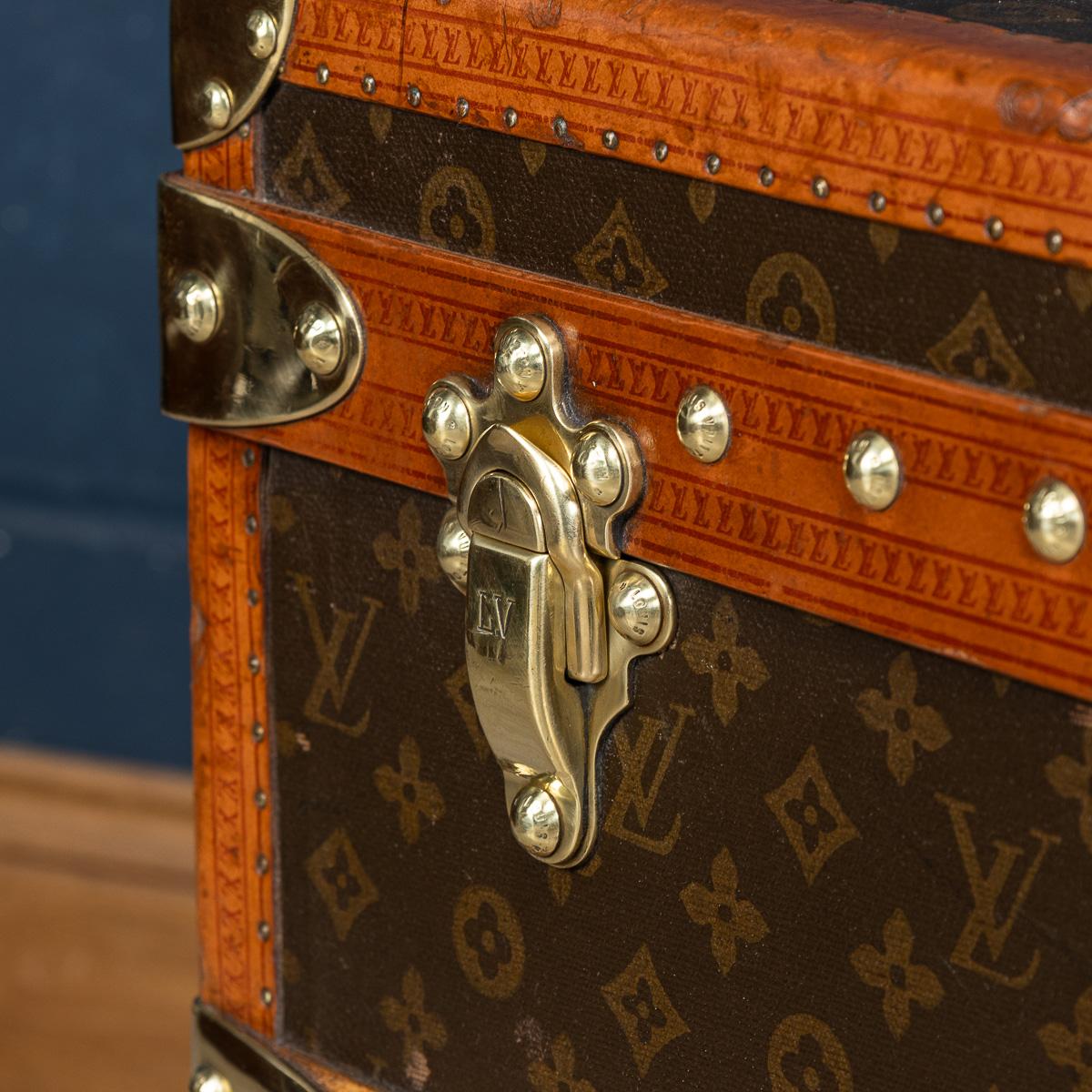 Louis Vuitton-Koffer des 20. Jahrhunderts aus Monogramm-Leinwand mit Monogramm, Frankreich um 1930 im Angebot 10