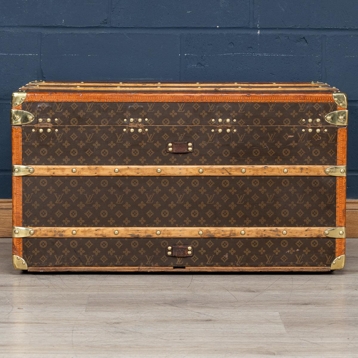 Louis Vuitton-Koffer des 20. Jahrhunderts aus Monogramm-Leinwand mit Monogramm, Frankreich um 1930 im Zustand „Gut“ im Angebot in Royal Tunbridge Wells, Kent