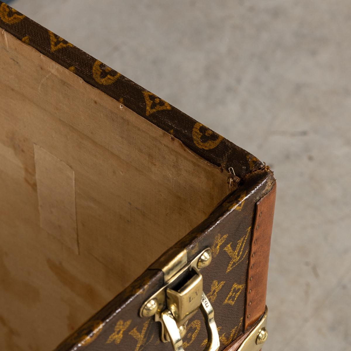 Louis Vuitton-Koffer aus Monogramm-Leinwand des 20. Jahrhunderts, hergestellt in Frankreich um 1930 im Angebot 3
