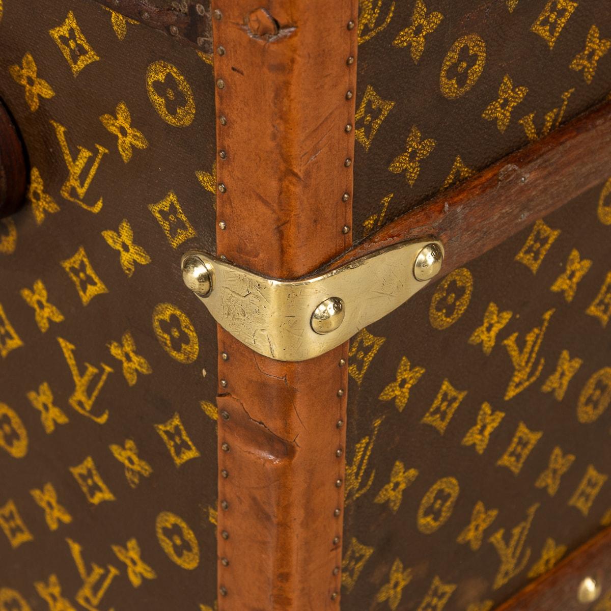Louis Vuitton-Koffer aus Monogramm-Leinwand des 20. Jahrhunderts, hergestellt in Frankreich um 1930 im Angebot 12