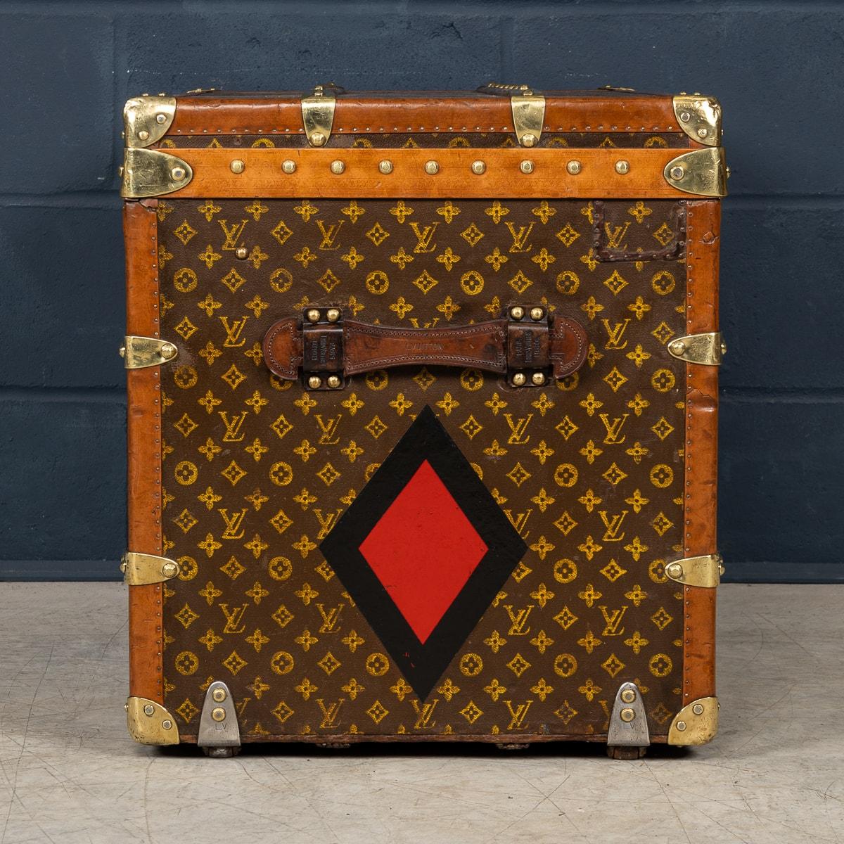 Louis Vuitton-Koffer aus Monogramm-Leinwand des 20. Jahrhunderts, hergestellt in Frankreich um 1930 im Zustand „Gut“ im Angebot in Royal Tunbridge Wells, Kent