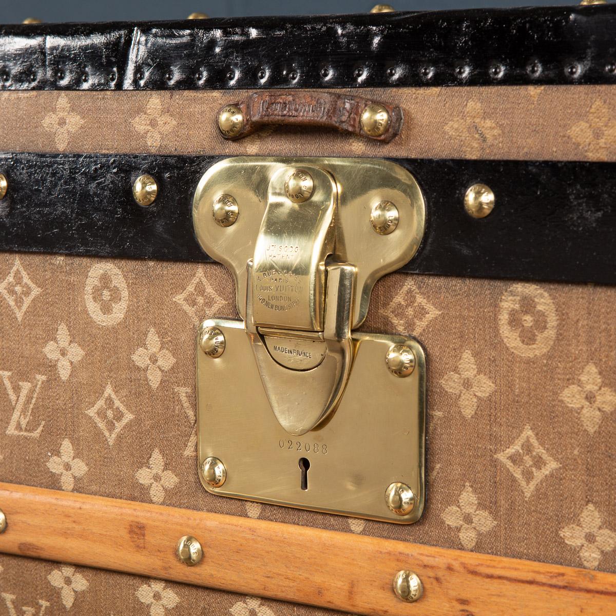 20th Century Louis Vuitton Trunk in Woven Canvas, Paris, с.1900 14