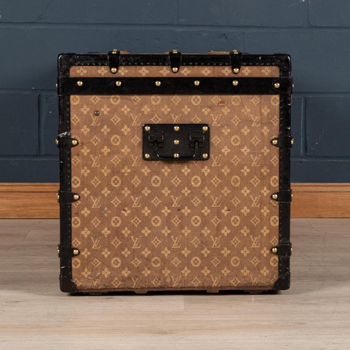 20th Century Louis Vuitton Trunk in Woven Canvas, Paris, с.1900 2