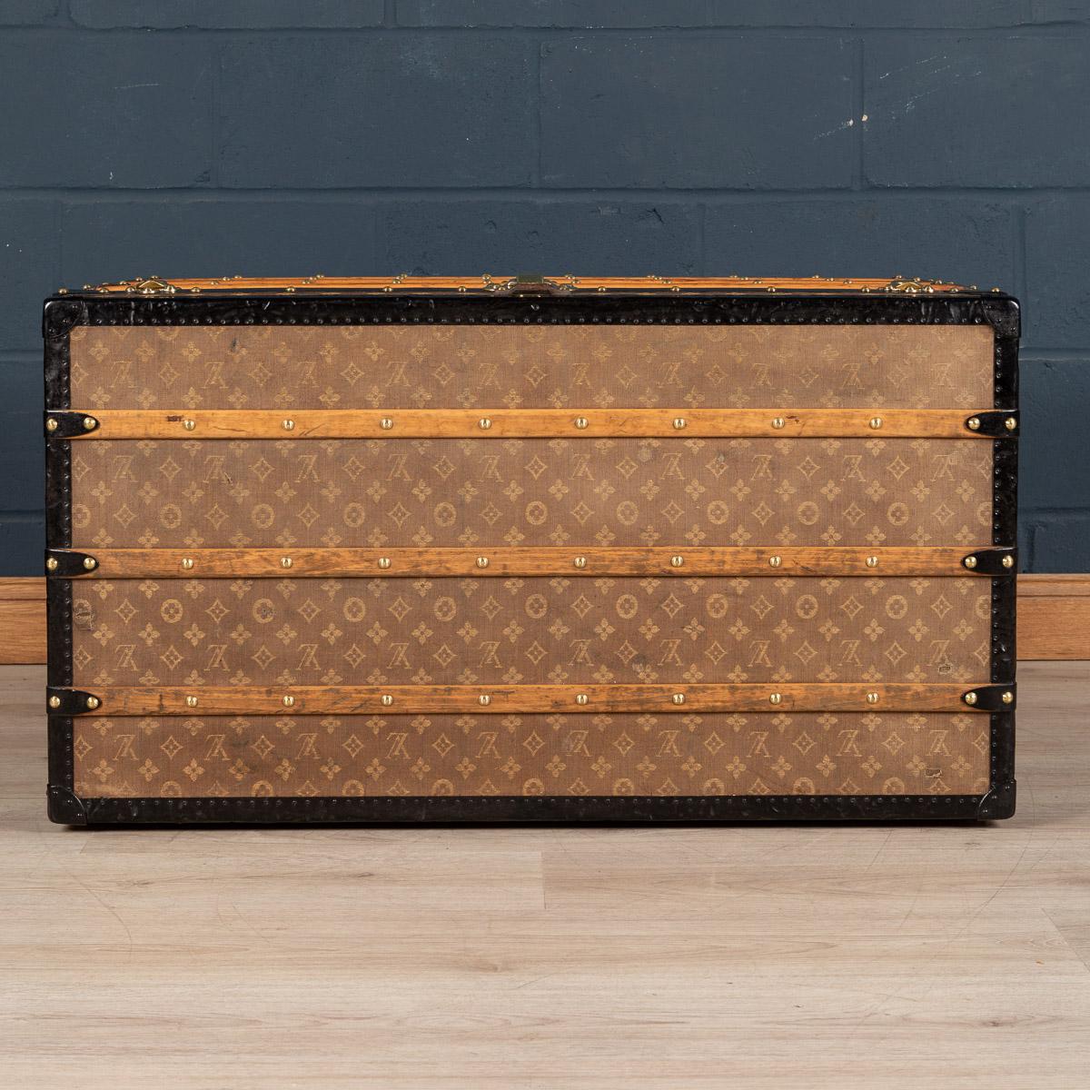 20th Century Louis Vuitton Trunk in Woven Canvas, Paris, с.1900 3