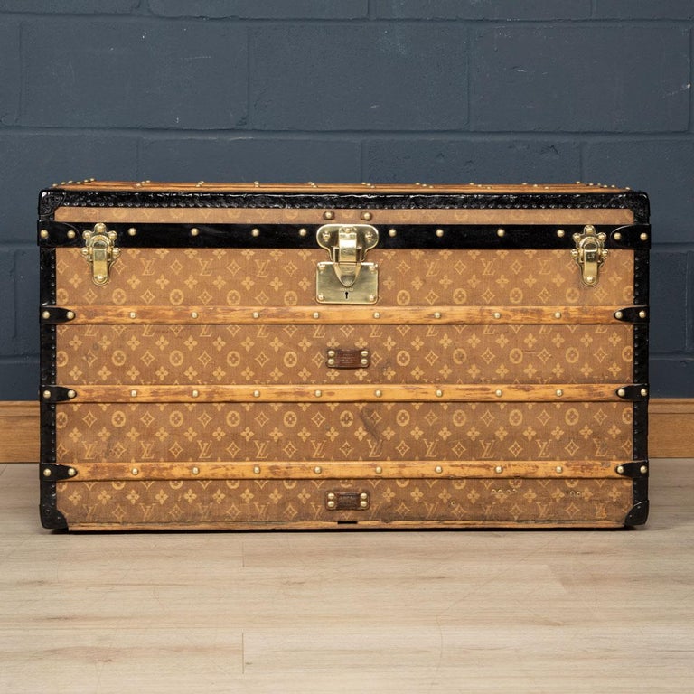 French 20th Century Louis Vuitton Trunk In Woven Canvas, Paris, c.1900 For Sale