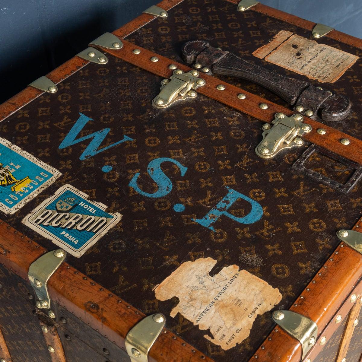 Malle de garde-robe Louis Vuitton du 20e siècle en toile monogrammée, France vers 1920 en vente 12