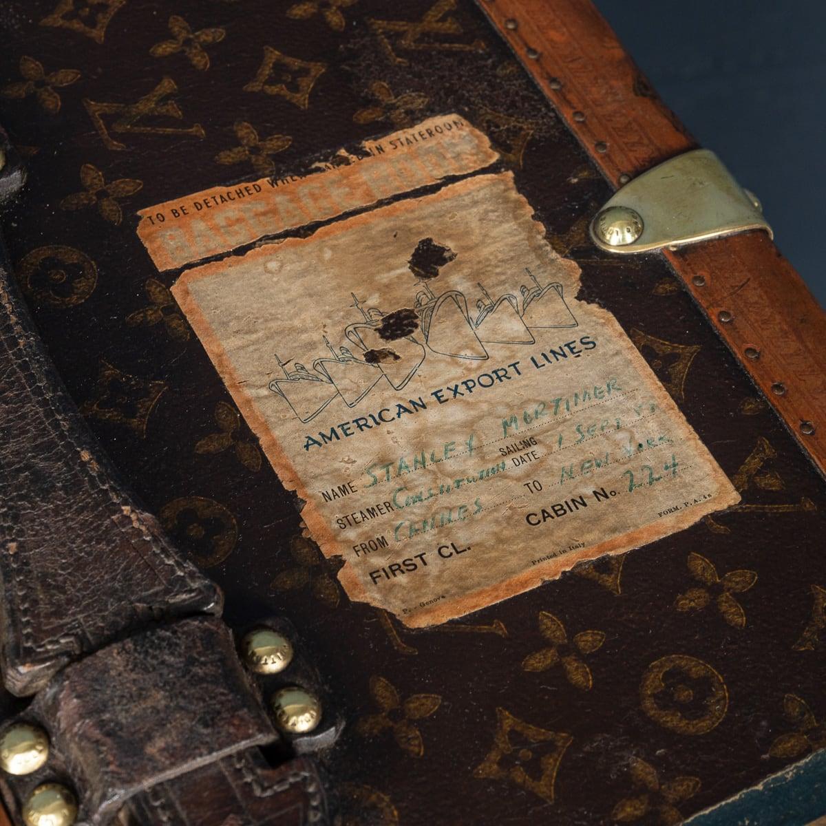 Malle de garde-robe Louis Vuitton du 20e siècle en toile monogrammée, France vers 1920 en vente 13