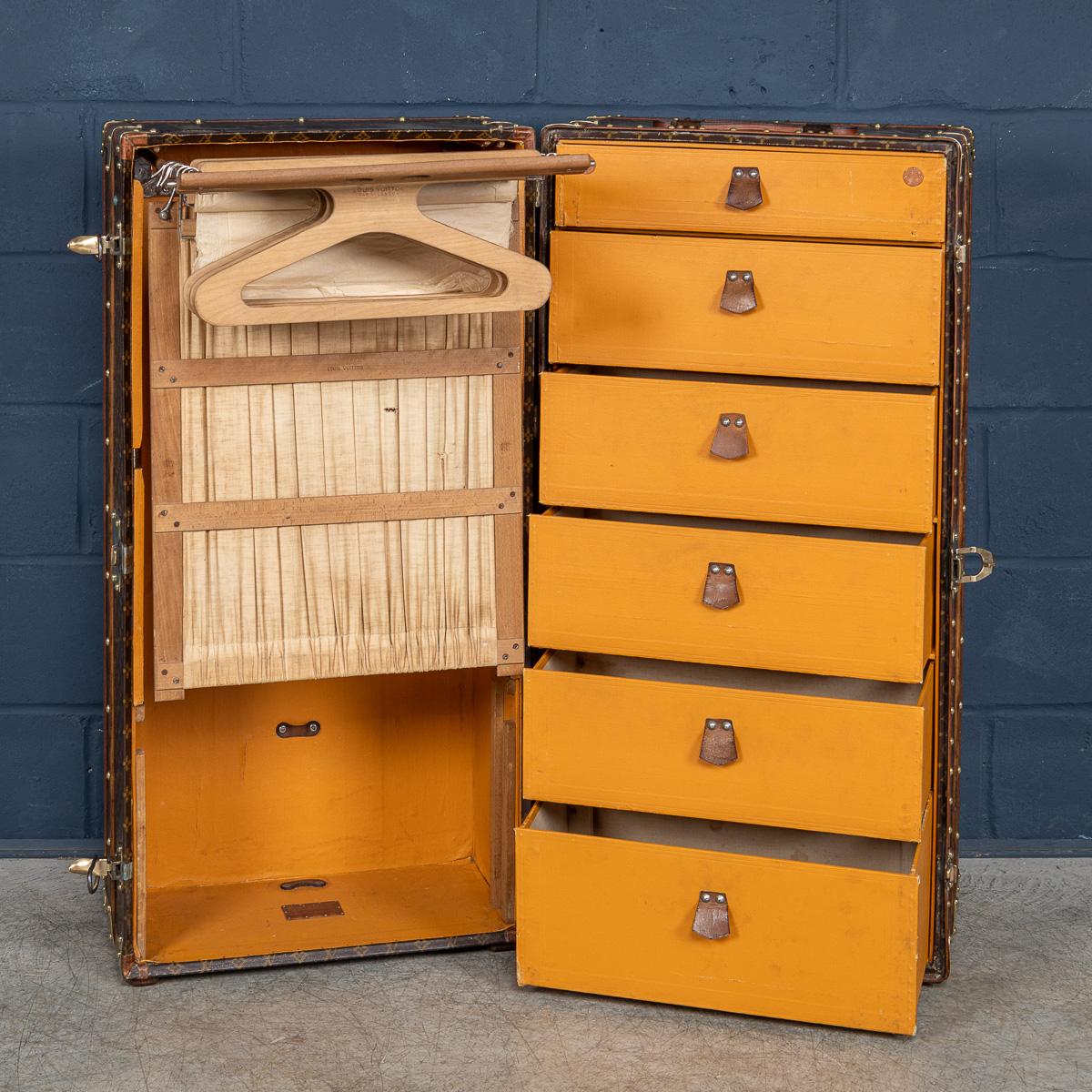 20th Century Louis Vuitton Wardrobe Trunk In Monogram Canvas, France c.1930 For Sale 4