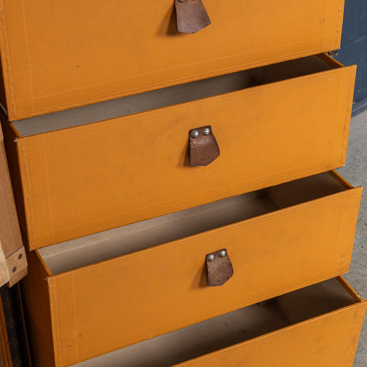 20th Century Louis Vuitton Wardrobe Trunk In Monogram Canvas, France c.1930 For Sale 7