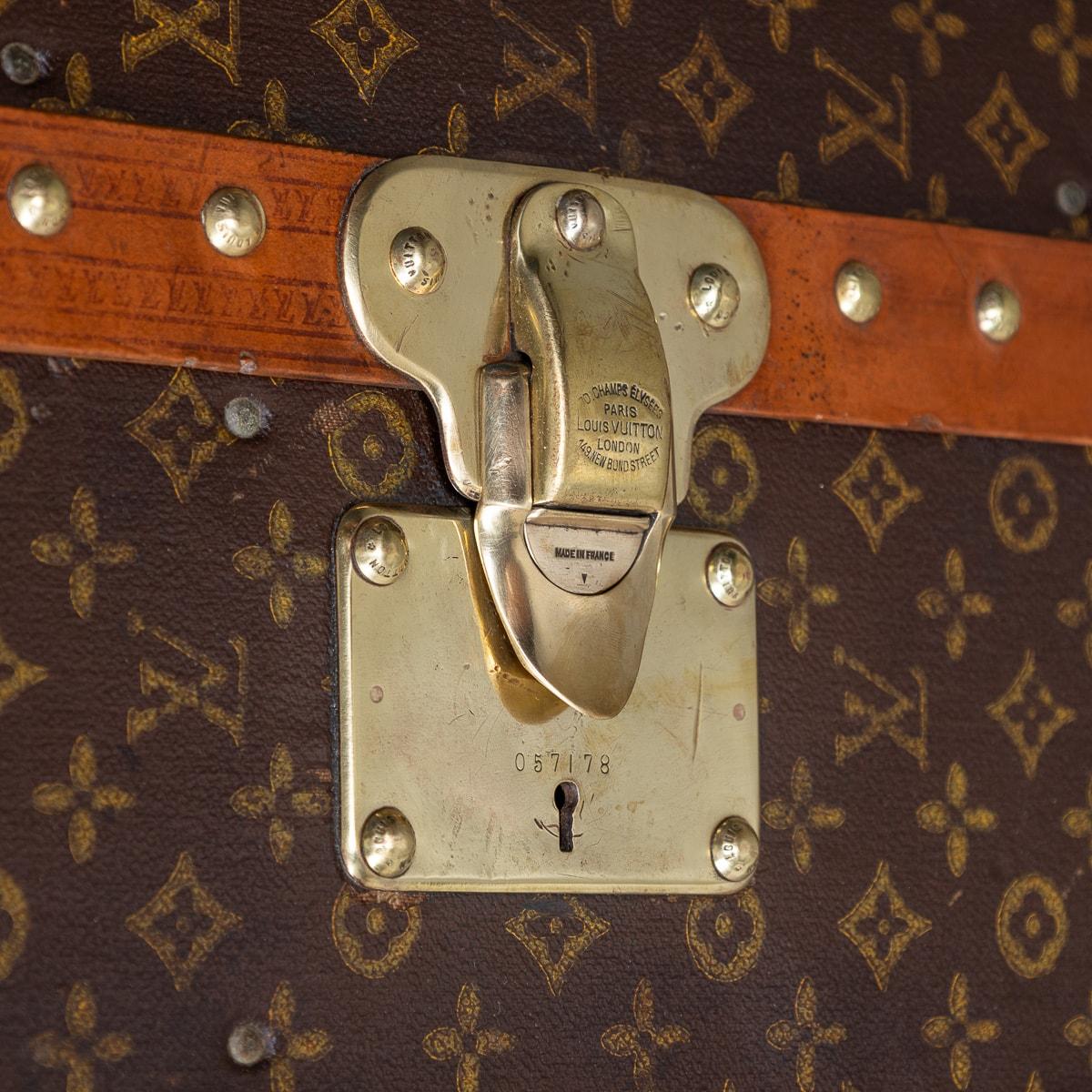 20th Century Louis Vuitton Wardrobe Trunk In Monogram Canvas, France c.1930 9
