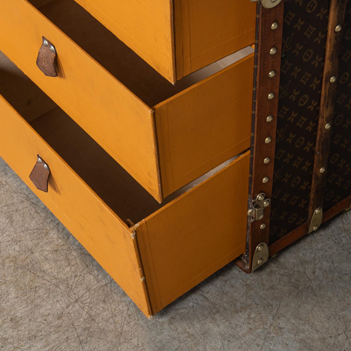20th Century Louis Vuitton Wardrobe Trunk In Monogram Canvas, France c.1930 For Sale 9