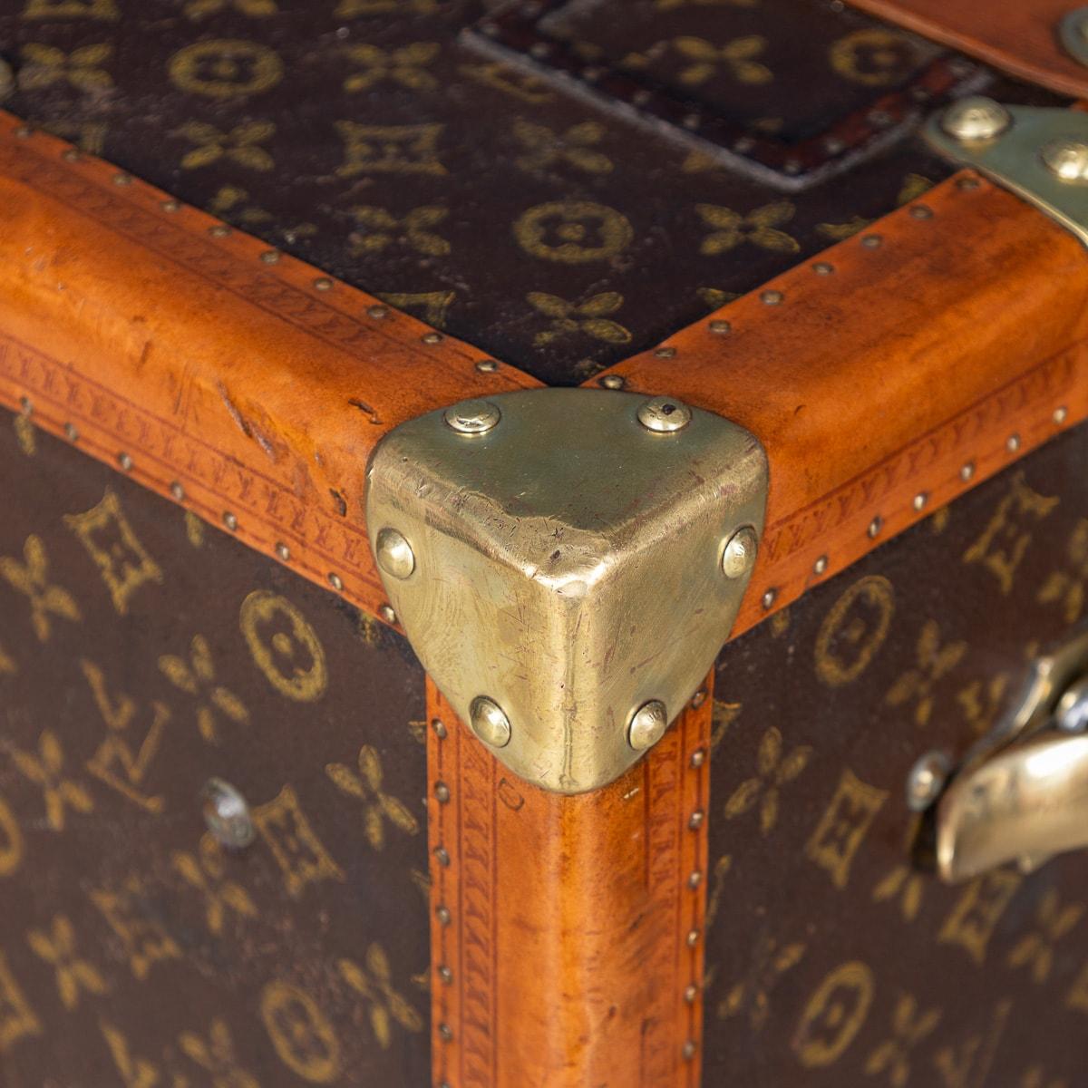 20th Century Louis Vuitton Wardrobe Trunk In Monogram Canvas, France c.1930 10
