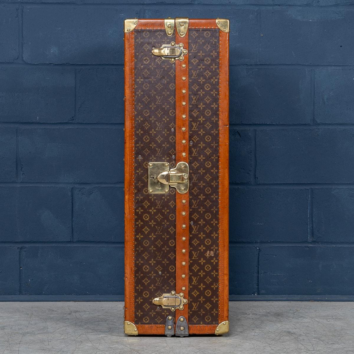 20th Century Louis Vuitton Wardrobe Trunk In Monogram Canvas, France c.1930 In Good Condition In Royal Tunbridge Wells, Kent