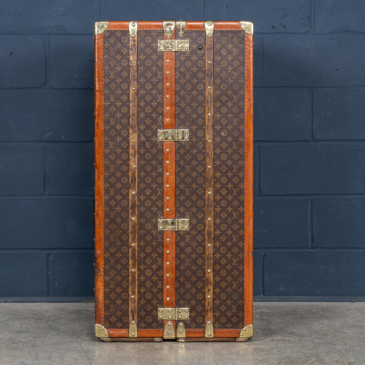 20th Century Louis Vuitton Wardrobe Trunk In Monogram Canvas, France c.1930 In Good Condition For Sale In Royal Tunbridge Wells, Kent