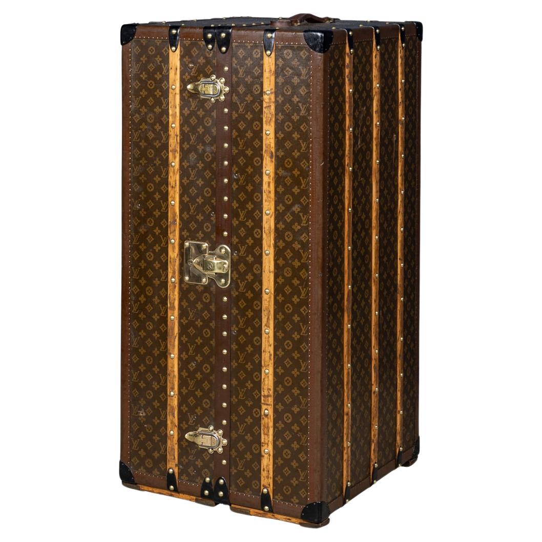 Baule guardaroba Louis Vuitton del XX secolo in tela Monogram, Francia, 1950 ca.
