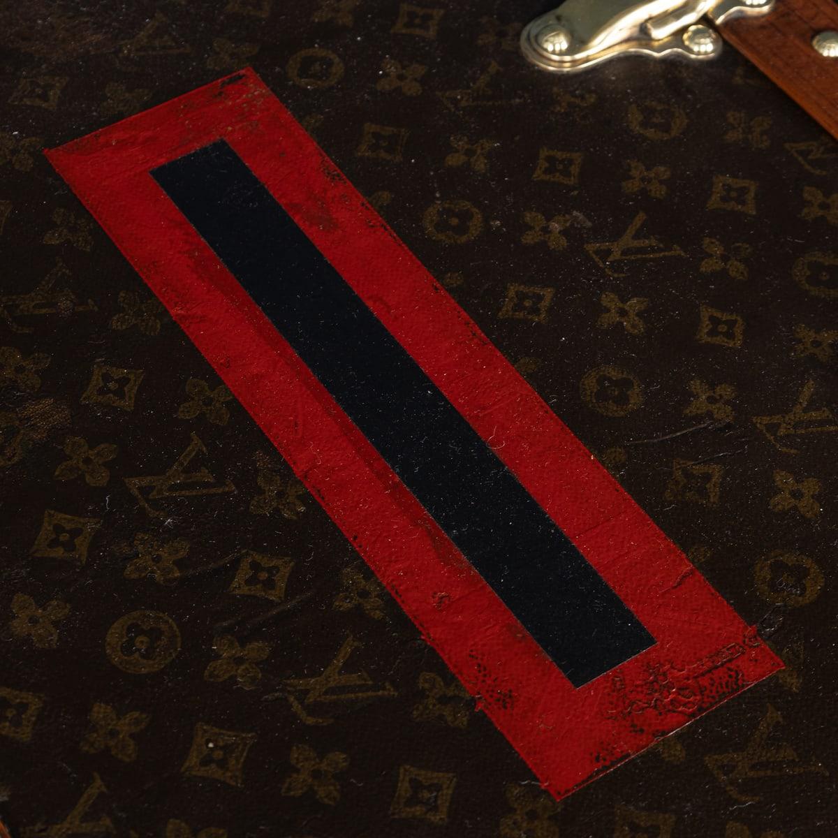 Malle de garde-robe Louis Vuitton du 20e siècle en toile monogrammée, France en vente 13