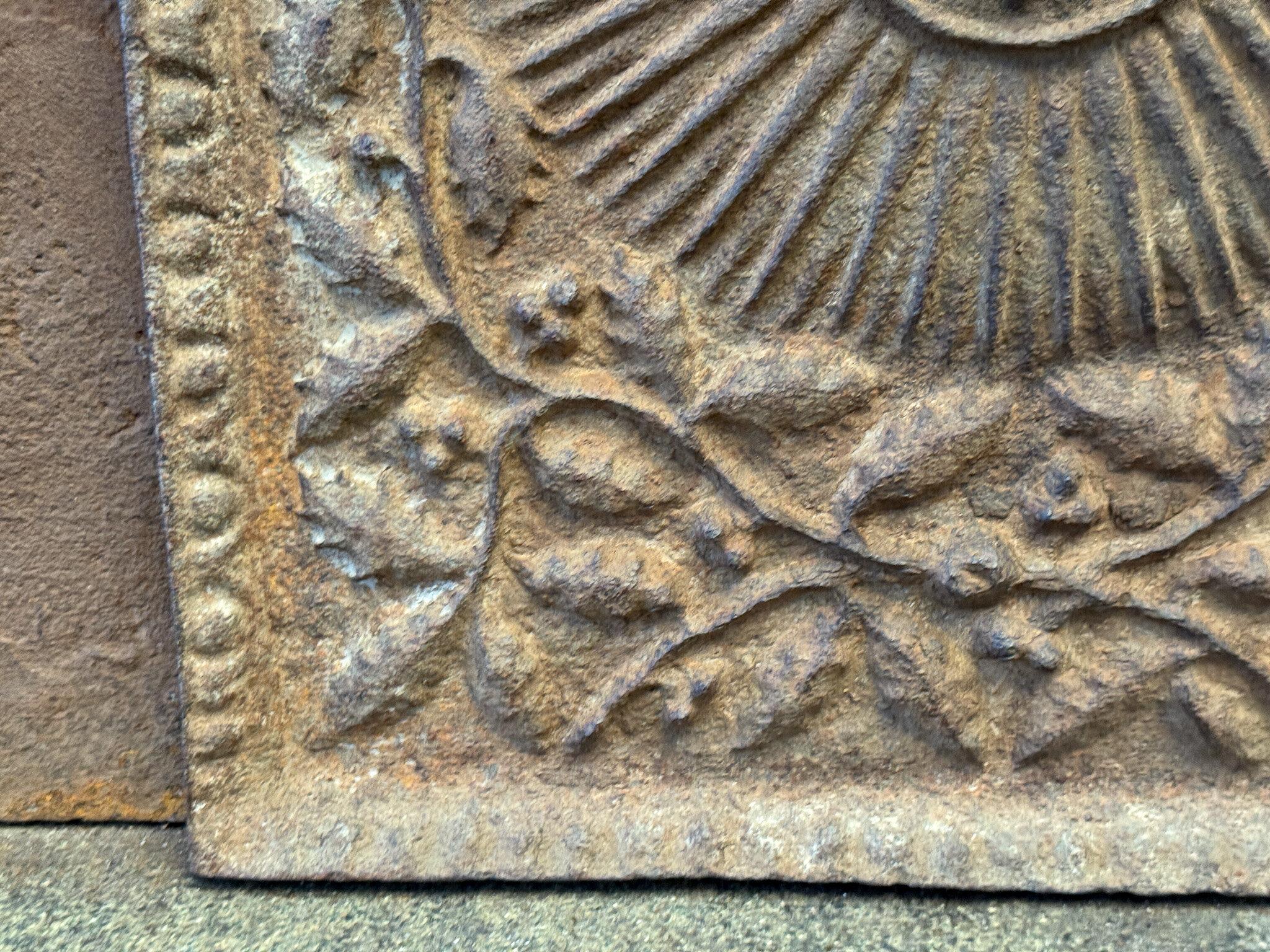 20th Century Louis XIV Style 'Arms of France' Fireback / Backsplash For Sale 4