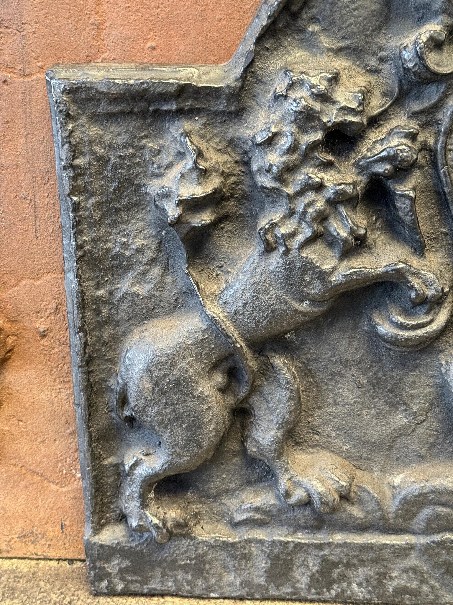 20th Century Louis XIV Style 'Arms of France' Fireback / Backsplash For Sale 5