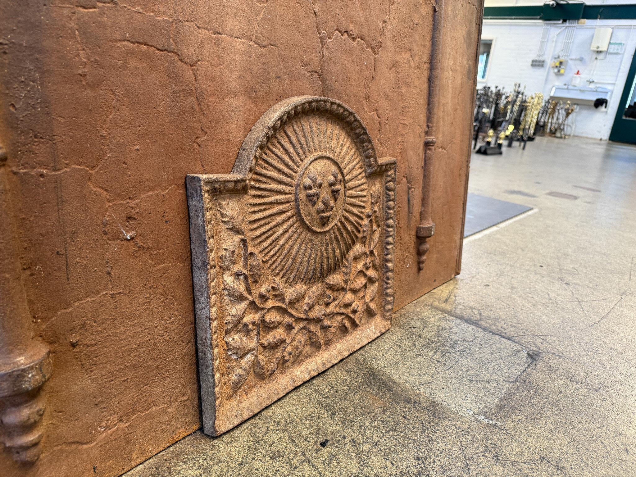 20th Century Louis XIV Style 'Arms of France' Fireback / Backsplash For Sale 6