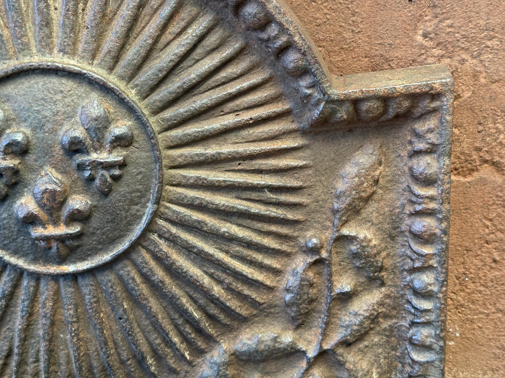 20th Century Louis XIV Style 'Arms of France' Fireback / Backsplash For Sale 1