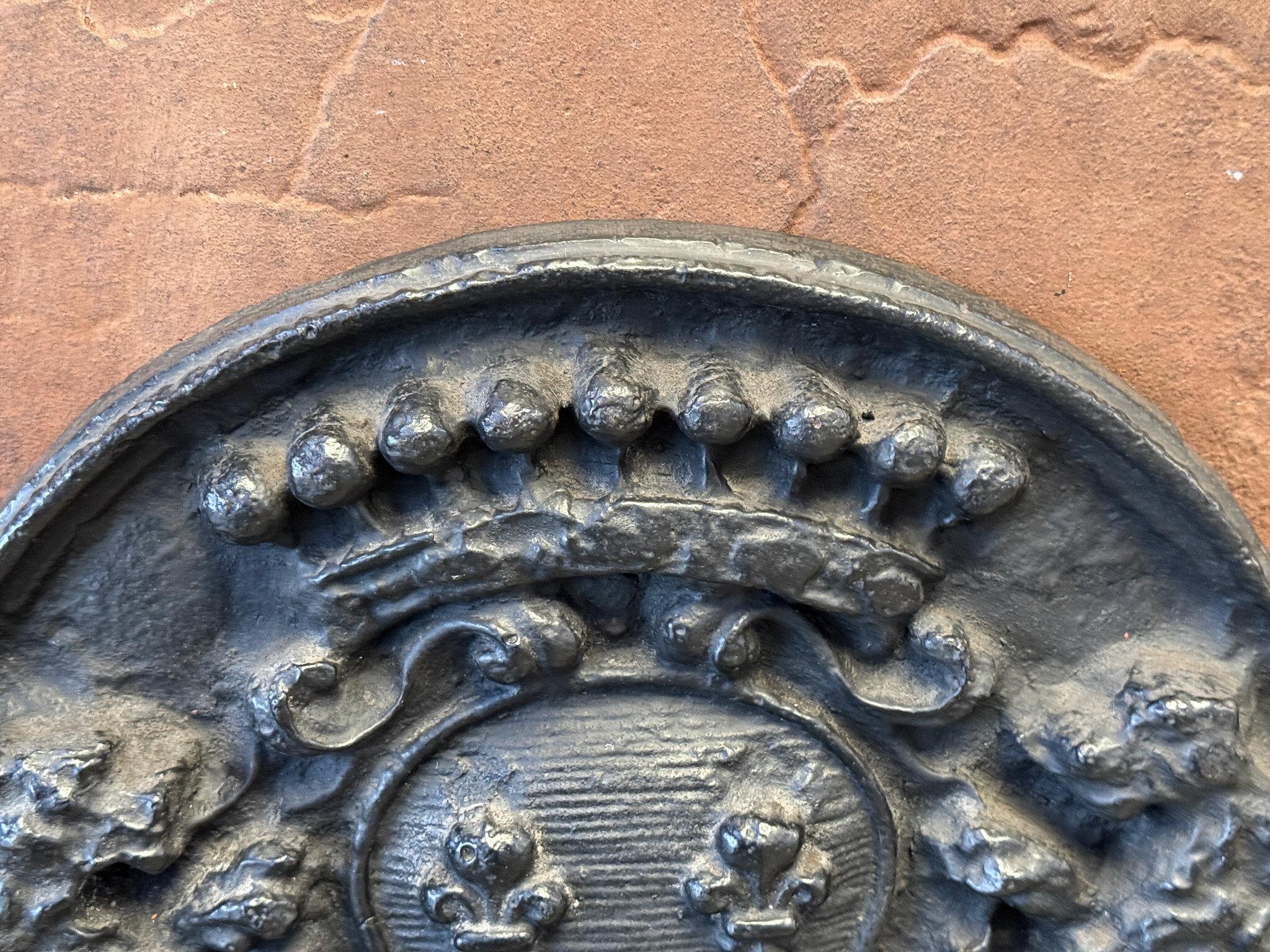 20th Century Louis XIV Style 'Arms of France' Fireback / Backsplash For Sale 3