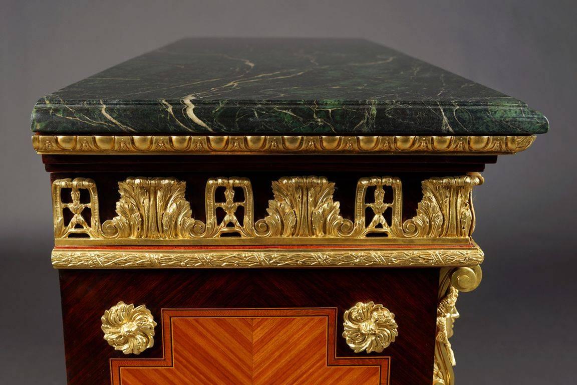 Schrank im Louis-XV-Stil des 20. Jahrhunderts (Louis XIV.) im Angebot