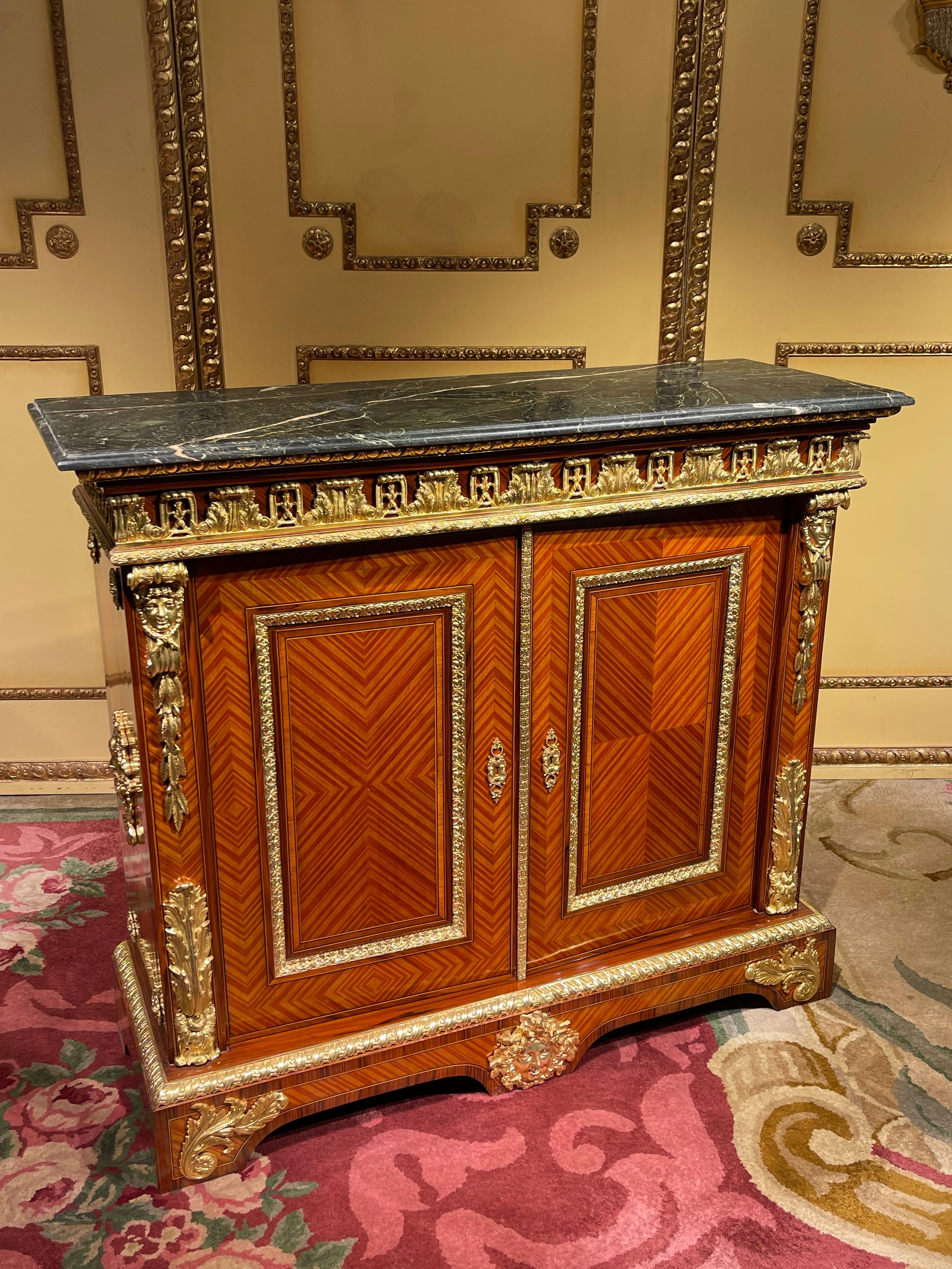 20th Century Louis XIV Style Commode/Chest of Drawer For Sale 4