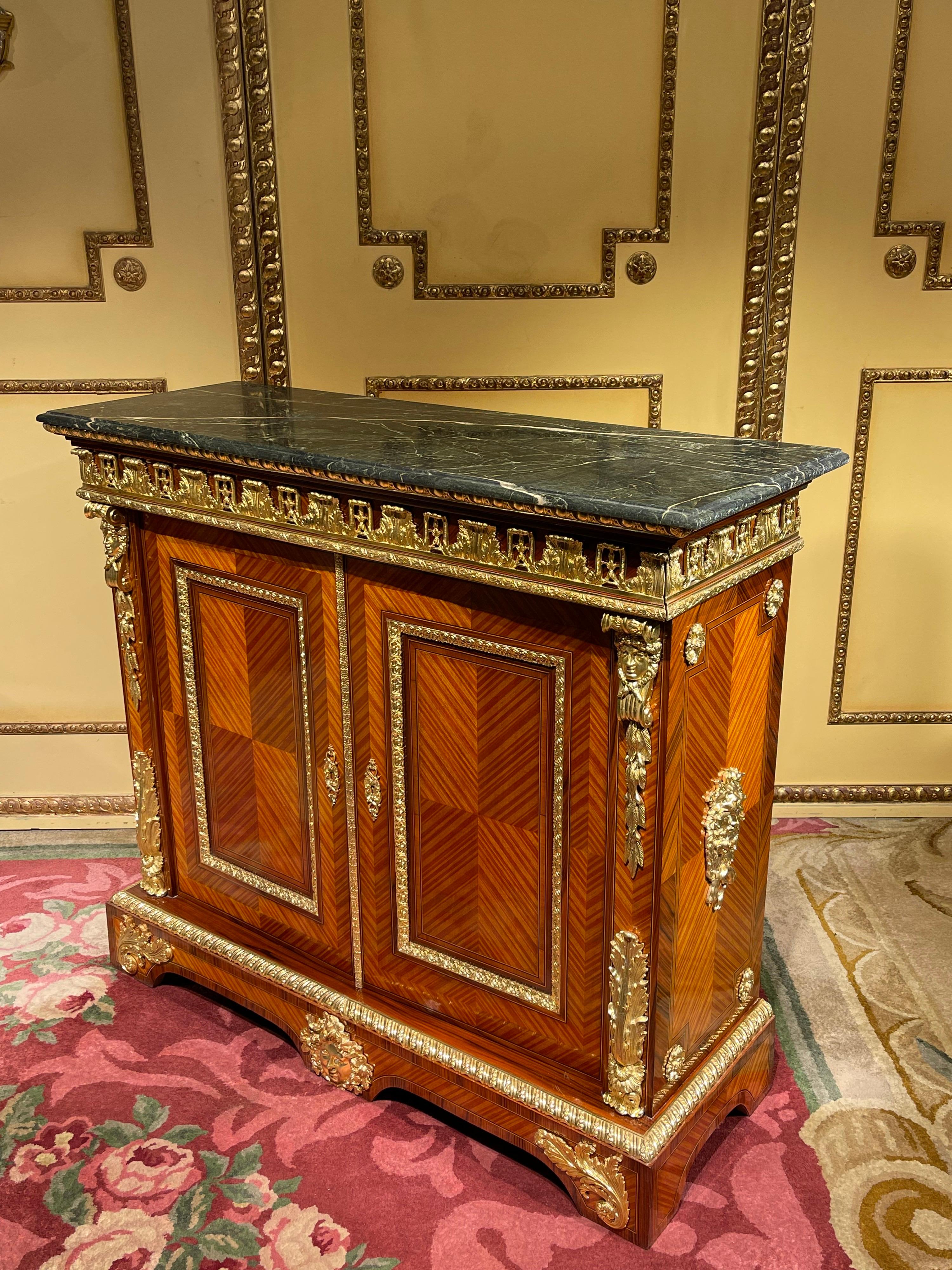 20th Century Louis XIV Style Commode/Chest of Drawer For Sale 5