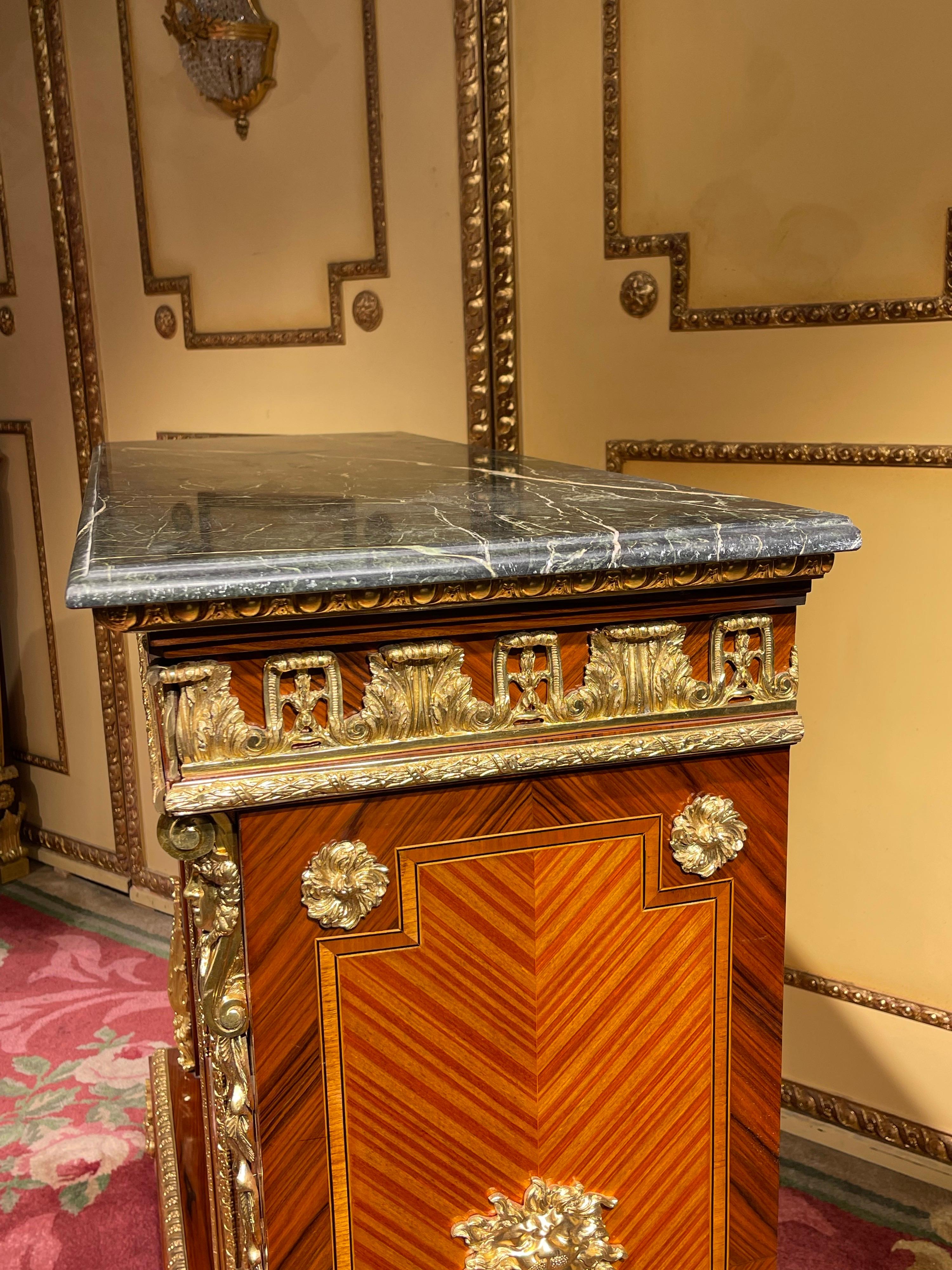 20th Century Louis XIV Style Commode/Chest of Drawer For Sale 10