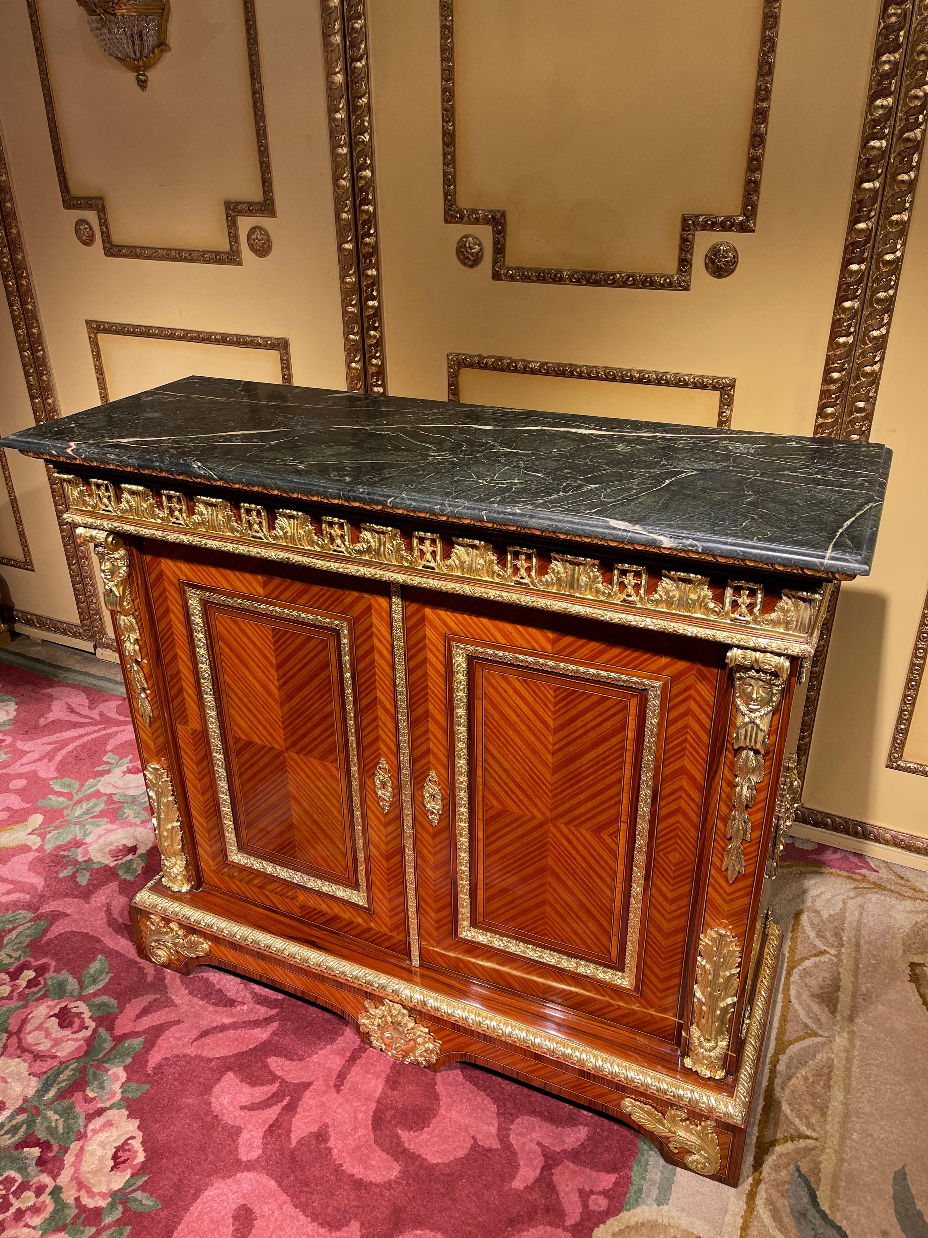 20th Century Louis XIV Style Commode/Chest of Drawer In Good Condition For Sale In Berlin, DE