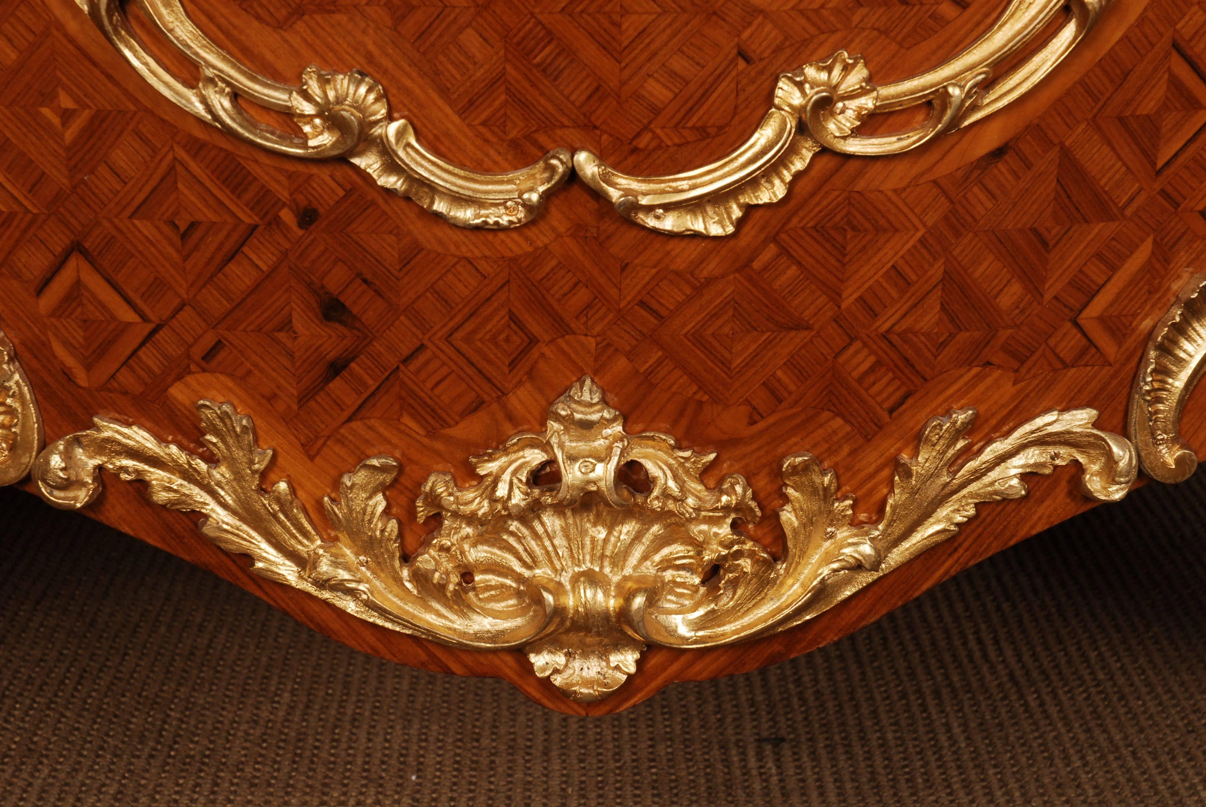 20th Century Louis XV French Commode Style after Francois Linke For Sale 3