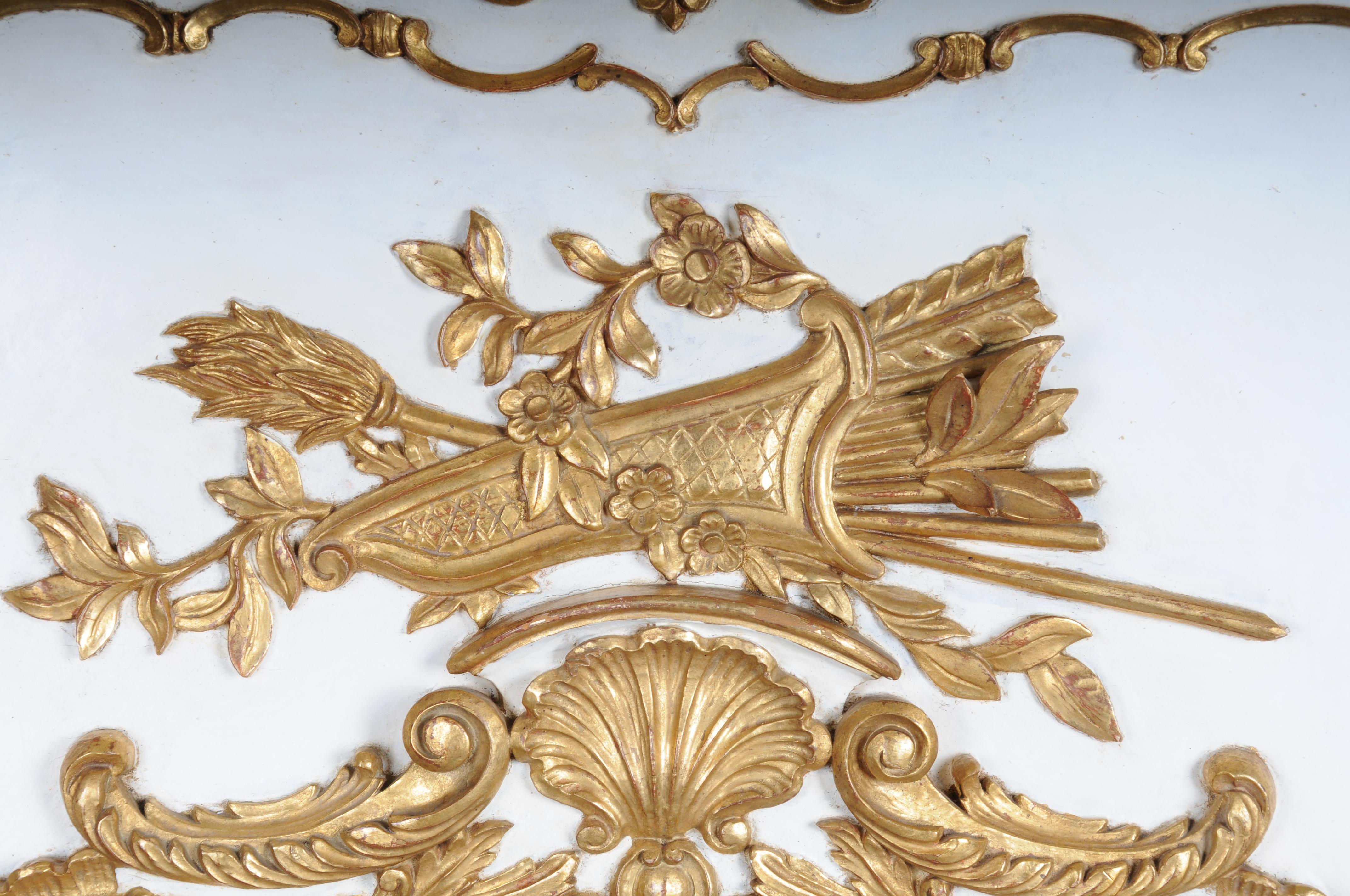 Hand-Carved 20th Century Louis XV gilt wall mirror, white For Sale