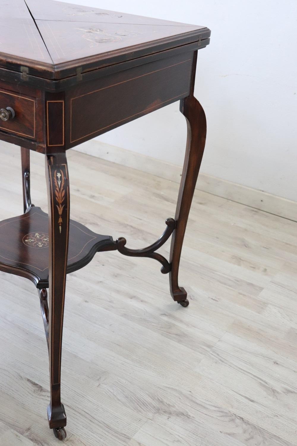 20th Century Louis XV Inlaid Wood Game Table In Excellent Condition For Sale In Casale Monferrato, IT