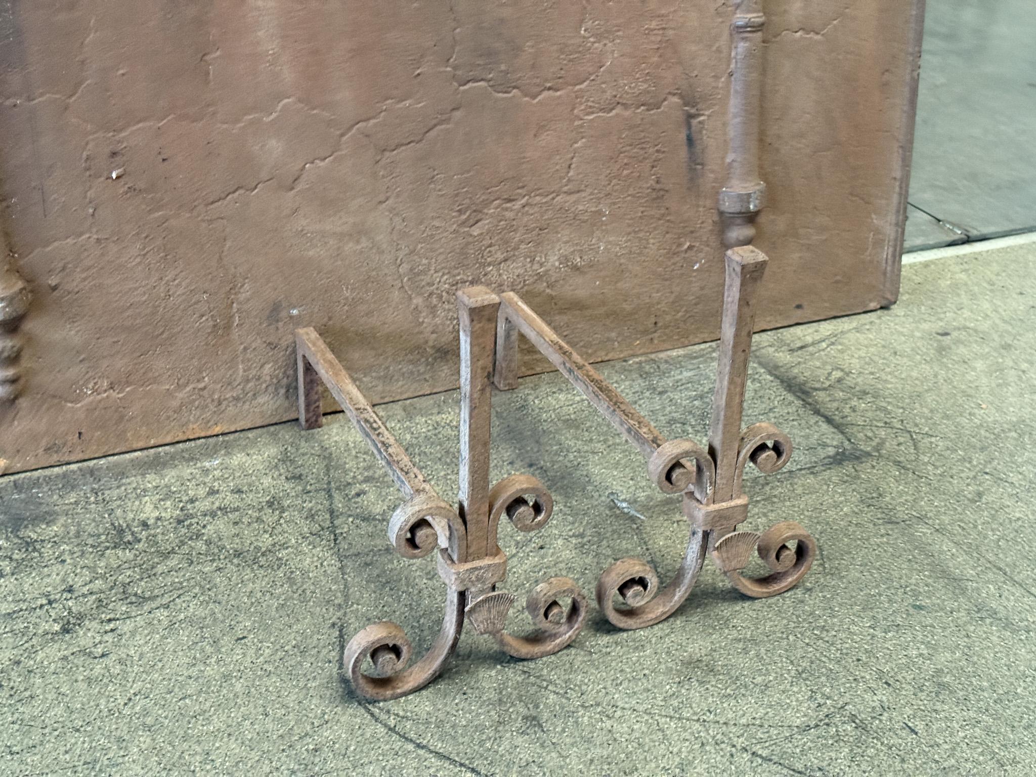 20ième siècle Andirons ou brûleurs de style Louis XV du 20e siècle en vente
