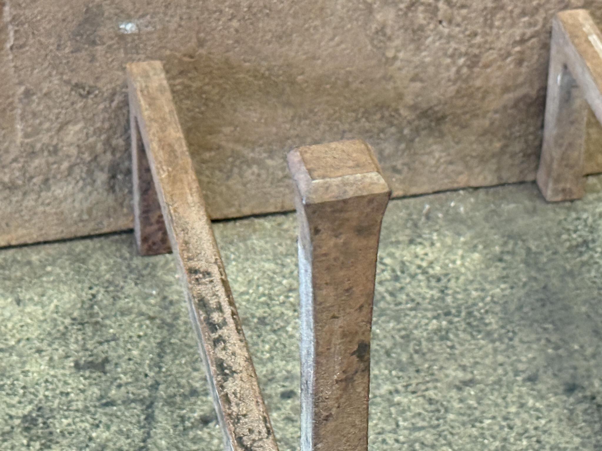 Fer forgé Andirons ou brûleurs de style Louis XV du 20e siècle en vente