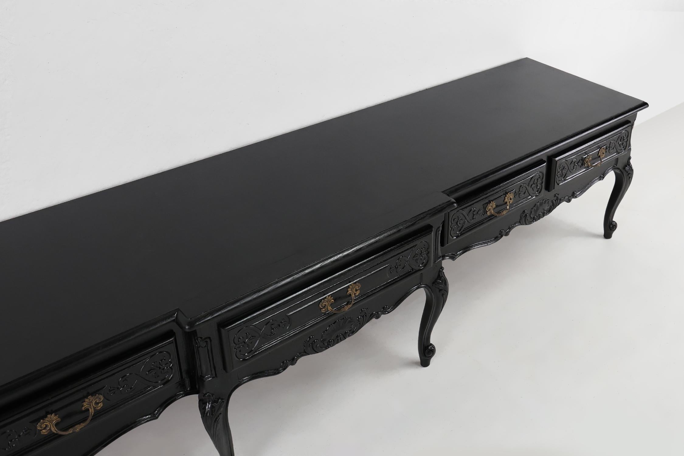 20th Century Louis XV style black low sideboard, France For Sale 3