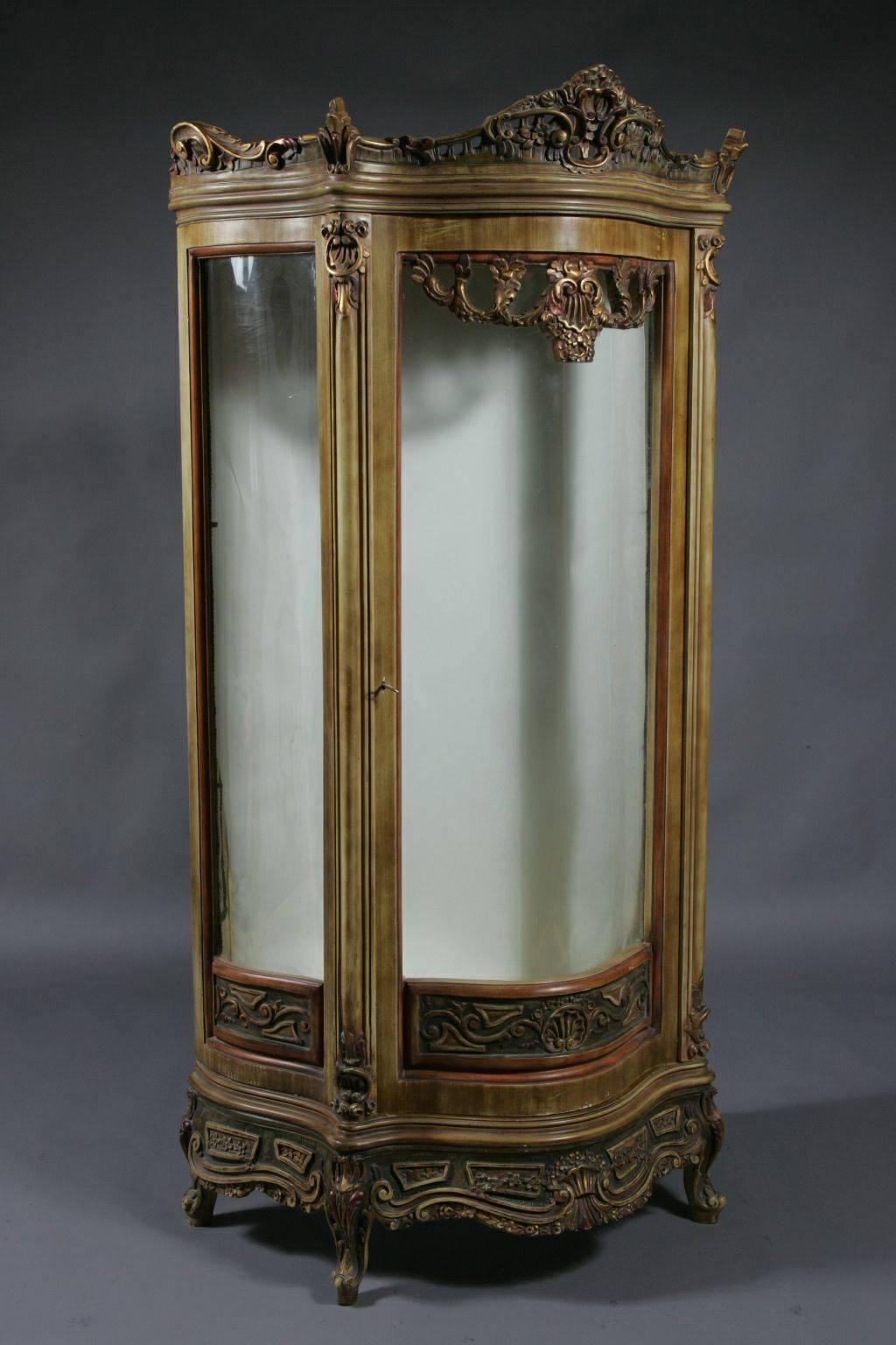 French 20th Century Louis XV Style Bowed Vitrine For Sale