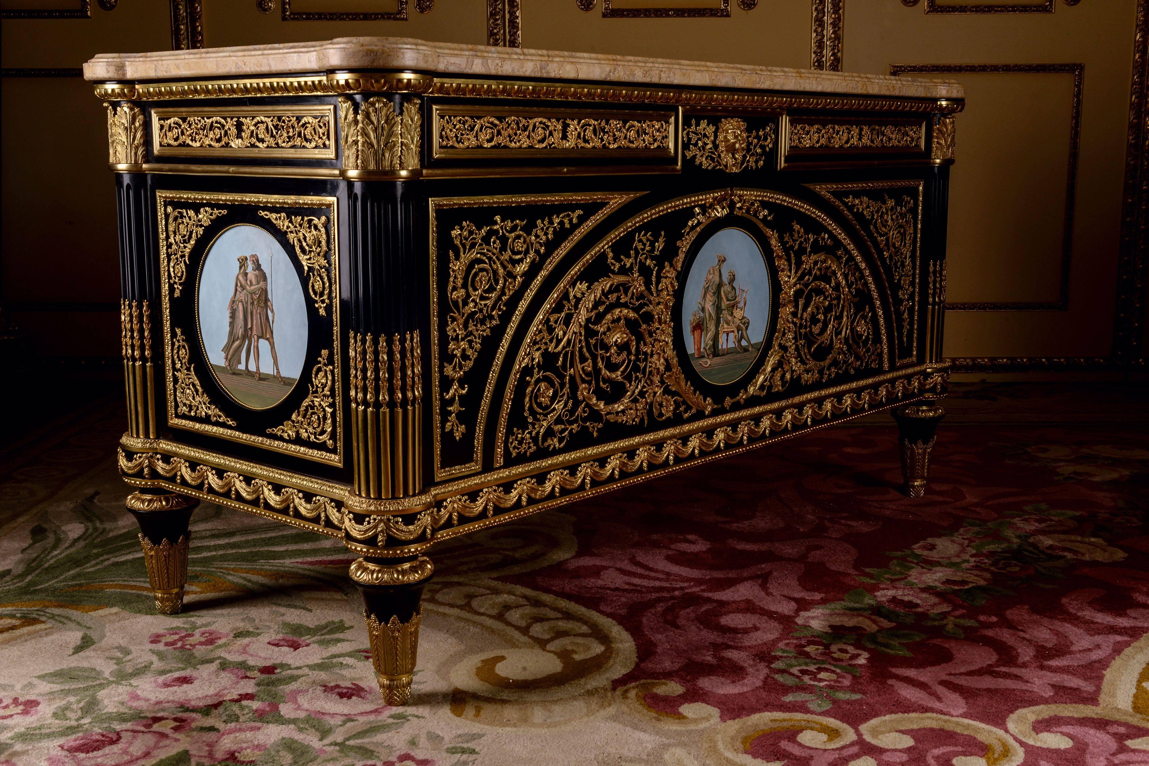 Significant commode in the style of Louis XV. After Joseph Stockel and Guillaume Benneman.
Piano black polished veneer on solid oak and pine. Exceptionally fine engraved and richly moulded bronze Appliqués. Right angled body. In the bowed front can