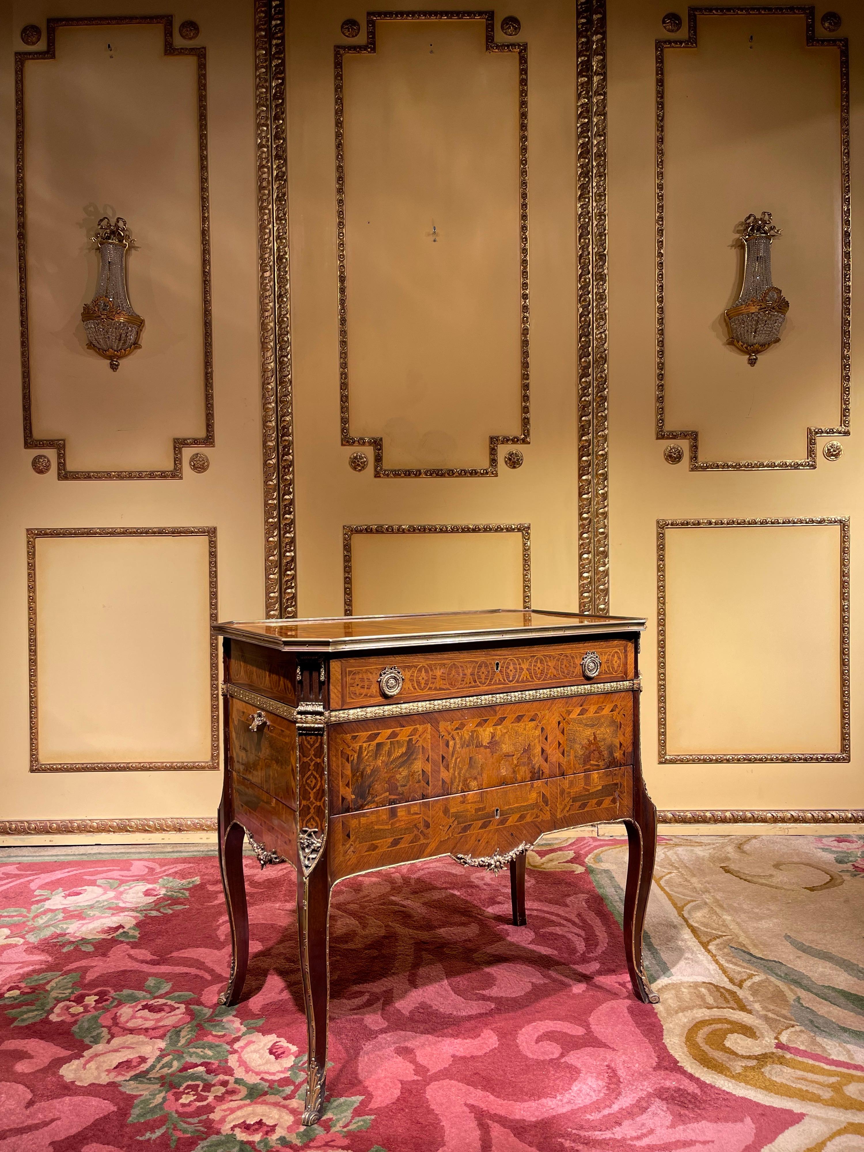 Incrusté Commode/Table de style Louis XV du 20ème siècle, meuble transformable en vente
