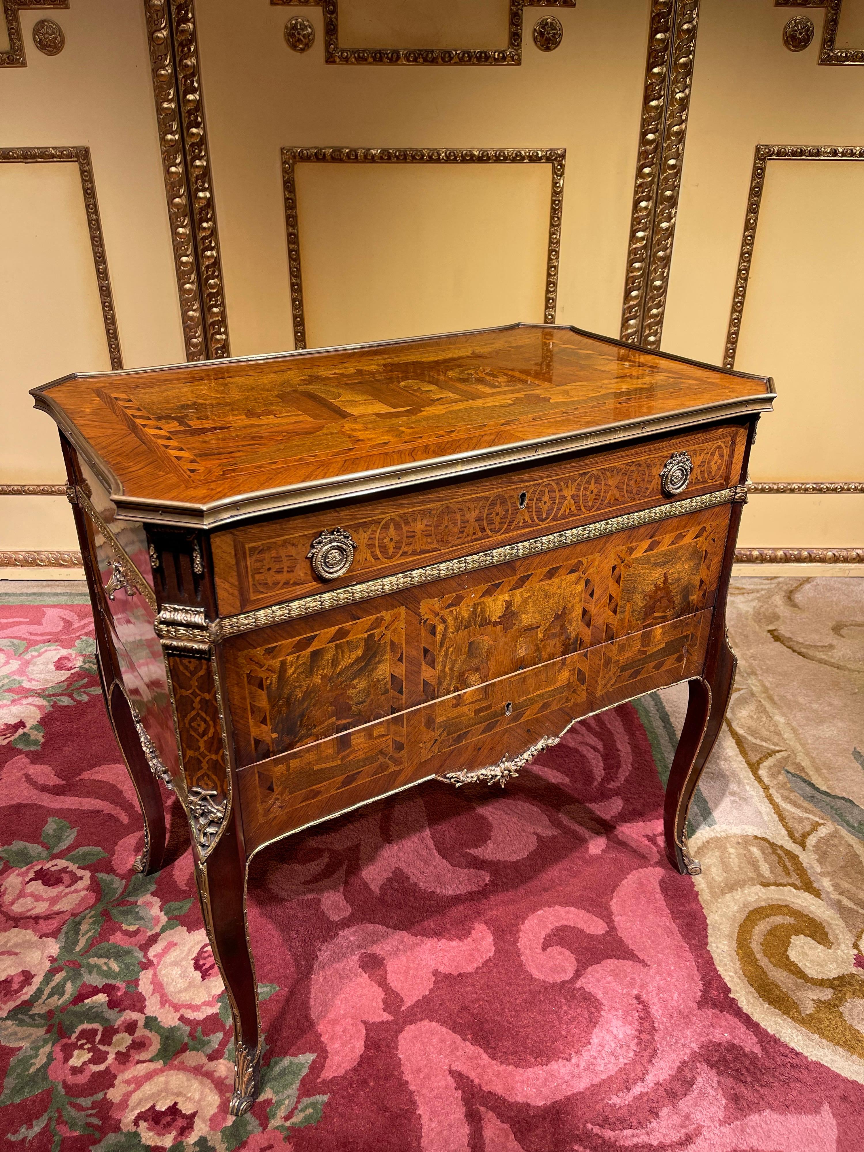 Commode/Table de style Louis XV du 20ème siècle, meuble transformable Bon état - En vente à Berlin, DE